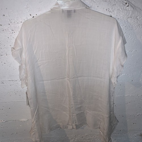 Nine West Women's Blouse size Medium viscose Short Sleeve Button Up White NWT - Picture 3 of 8