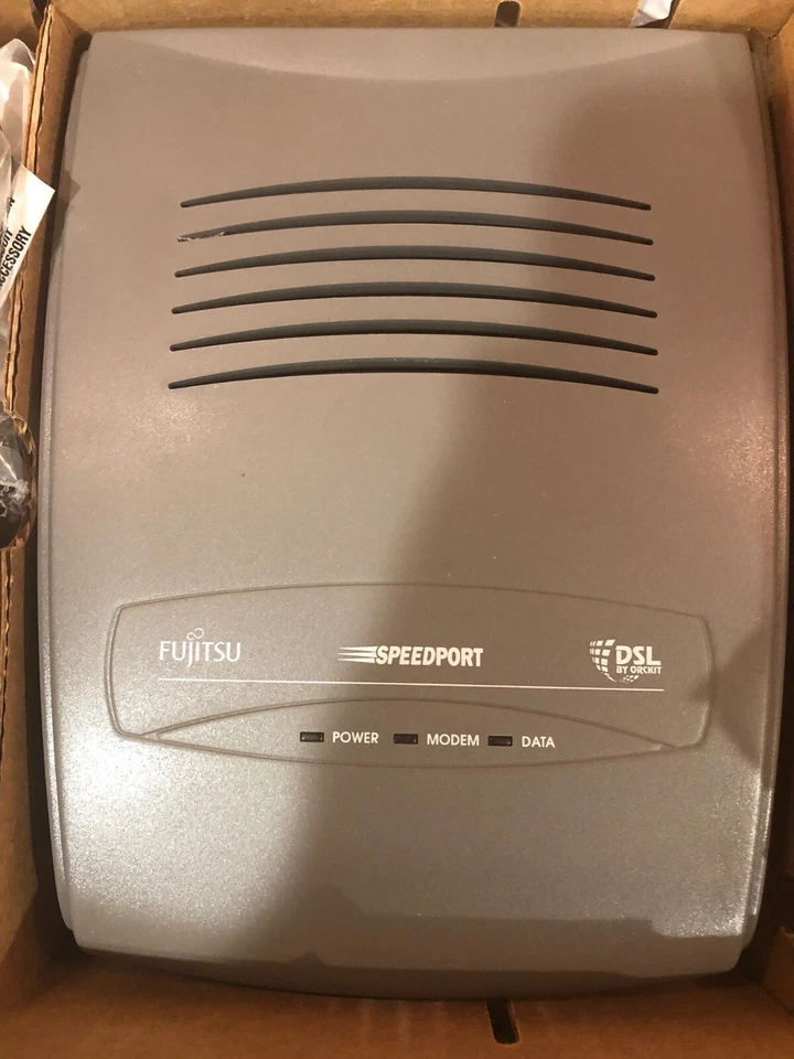 Fujitsu Speedport DSL Modem FC9660RA12-I02 w/ Power Supply & Ethernet Cable - Image 2 of 4