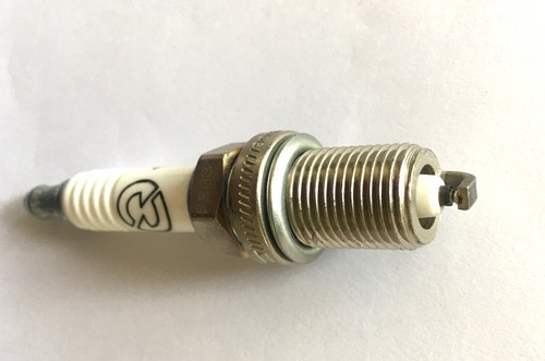 Detroit Diesel Spark Plugs OEM DDE 23528982 Set of 6 for S60 Replaces 23515946 - Picture 6 of 6