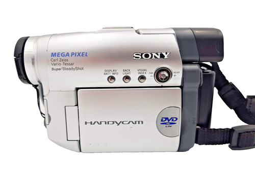 Sony DCR-DVD201E Handycam DVD Camcorder Digital Video Camera DVD-R/RW Nightshot - Picture 2 of 24