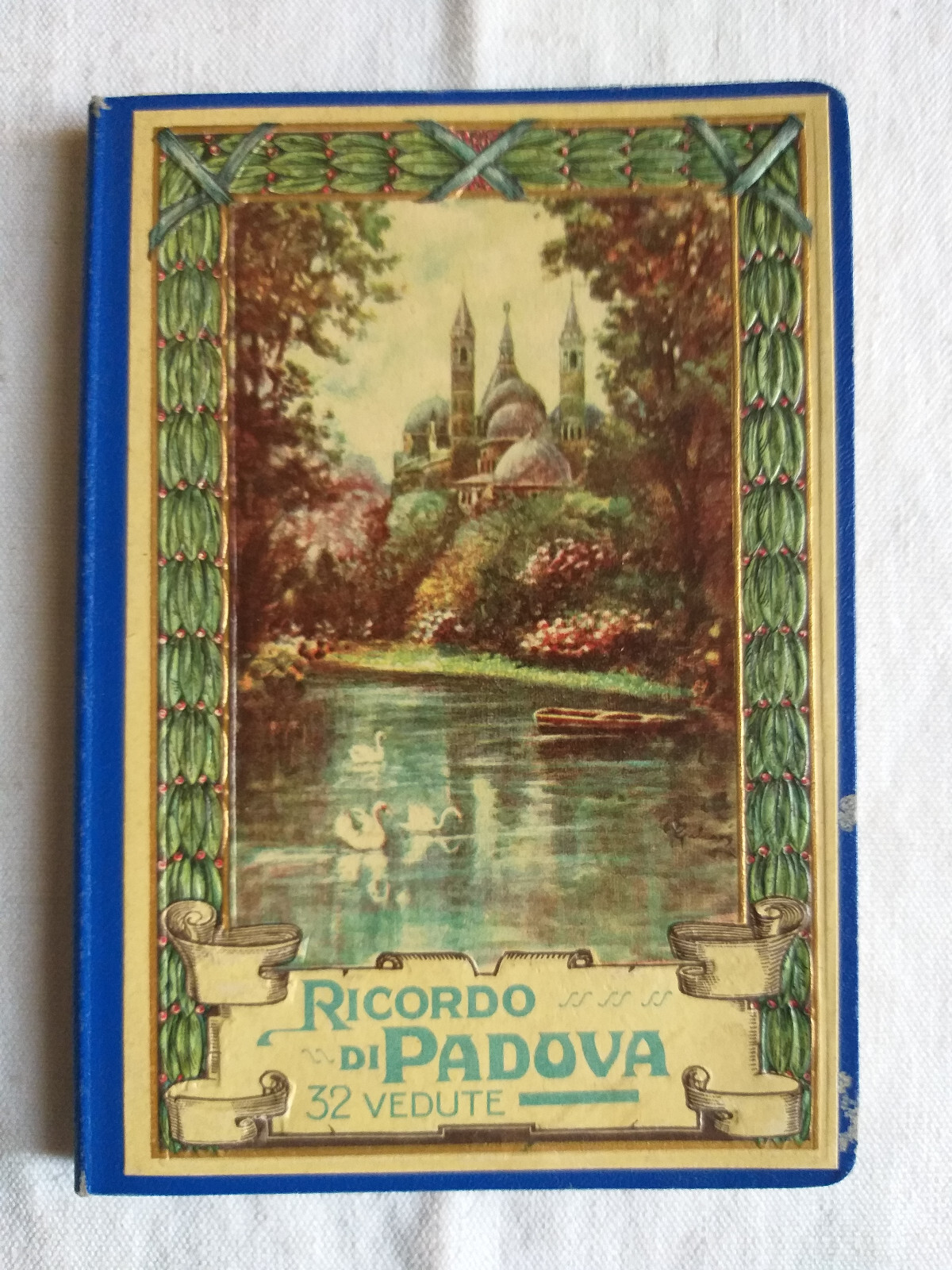 Foto 1 di 15