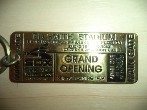 Chicago White Sox 1989 Ed Smith Stadium Sarasota Fl Spring Training Keychain - Picture 3 of 3