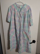 Vintage Vanity Fair House Coat Size Large Metal Snaps Multicolored Plaid