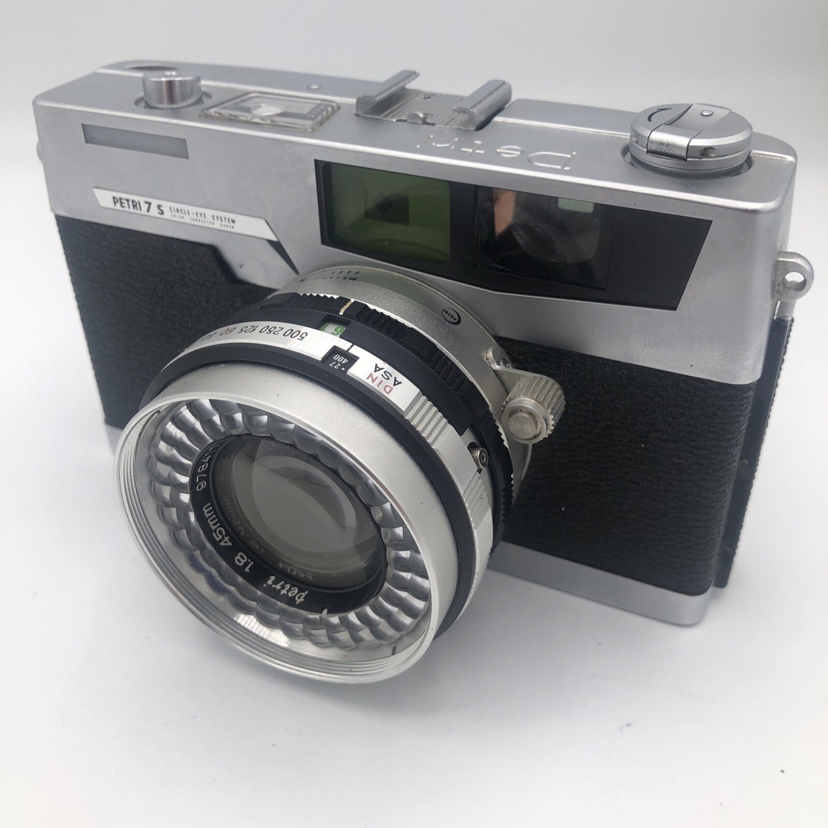 Petri 7s II Rangefinder 35mm Film Camera 45mm f/2.8 Lens Circle