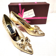 NEW Vtg Stuart Weitzman Heels Pumps Size 10 AAA Gold Wedding Formal Bow Beads