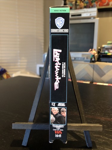Ladyhawke (VHS 1985) Warner Donner Broderick Hauer Pfeiffer Falconry RARE HTF NM - Picture 4 of 5