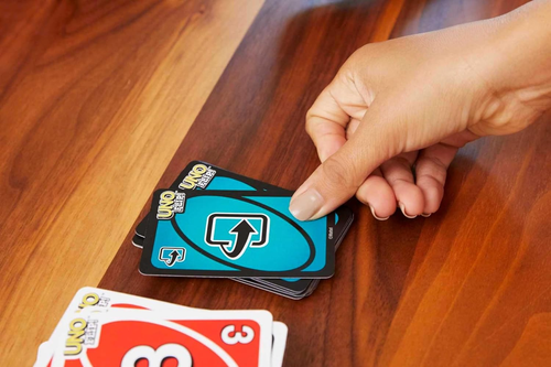 UNO Flip! Card Game for Kids, Adults & Family Night with Double-Sided Cards in C - Picture 6 of 12