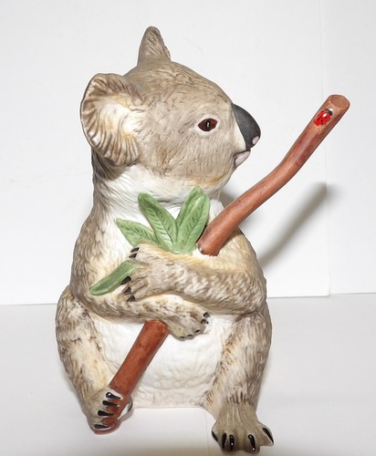 Figura de colección The Franklin Mint KOALA por Eva Dalberg 5" Bear & Ladybug 1983 - Imagen 7 de 8