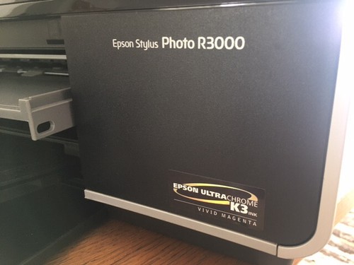 EPSON STYLUS PHOTO R3000 PRO PHOTO &GRAHIC ARTS PRINTER EXCELLENT CONDITION - Picture 8 of 22