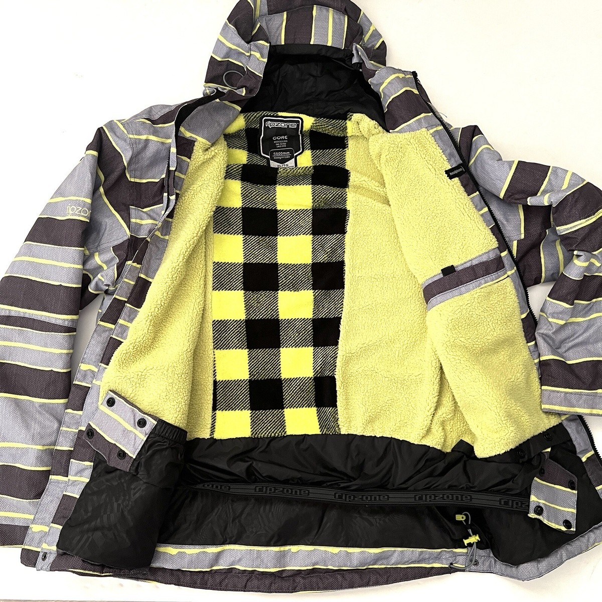 Ripzone Core 5000 mm Size XL Snowboarding Ski Jacket Hooded