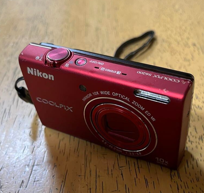 NEAR MINT] Nikon COOLPIX S6200 Red 16.0MP Digital Camera w