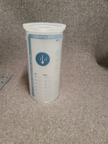 The Pampered Chef Measure all 2 Cups Liquids and Solids - Picture 2 of 5