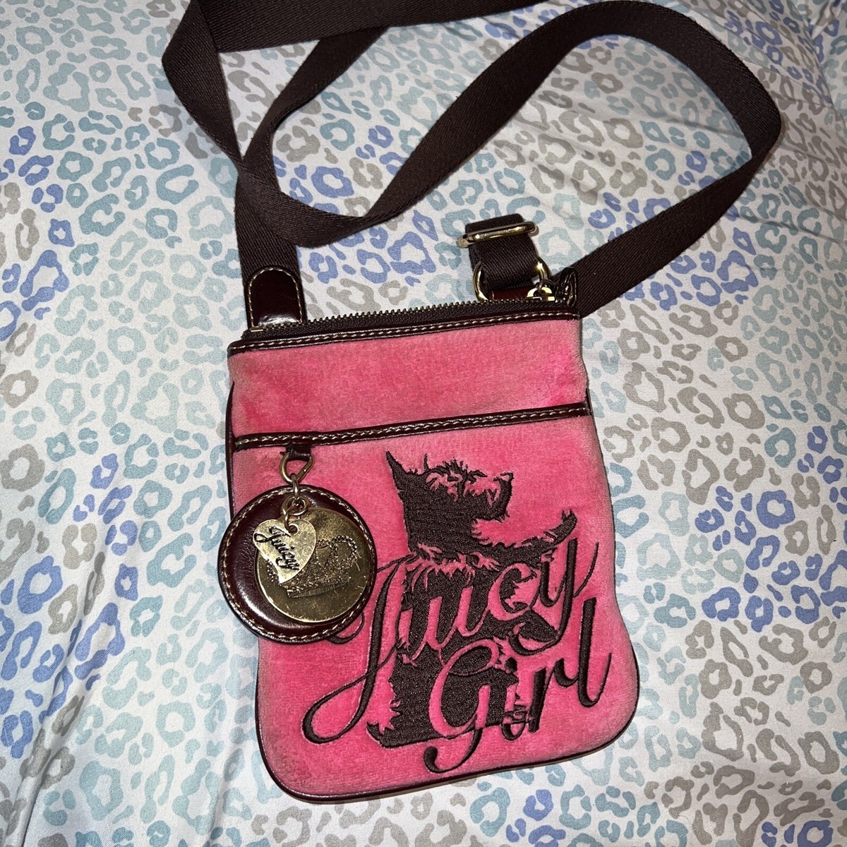 Juicy couture ベロアハンドバッグ y2k bag JUICY COUTURE y2k ベロア メッセンジャーバッグ チャーム付き