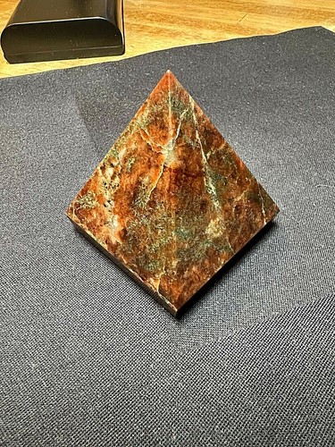 Seltener grün brauner Granat Kristall Mineral Edelstein Pyramide Präparat 555 - Bild 12 von 12