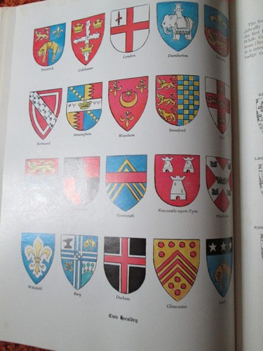 Heraldry and Armor of the Middle Ages by Marvin H. Pakula 1972 hc first ed. FINE - Picture 8 of 13