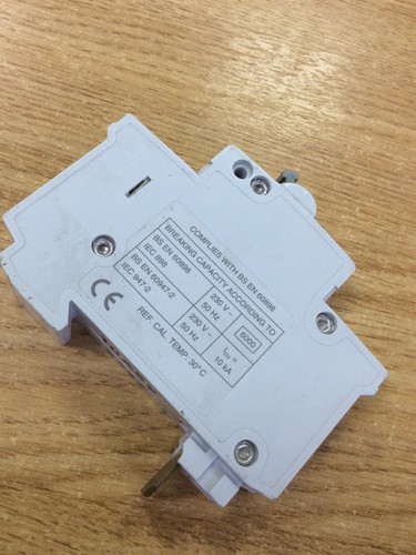 Crabtree MCB B10 61/B10 BSEN60898 Circuit Breaker Used - Picture 2 of 2