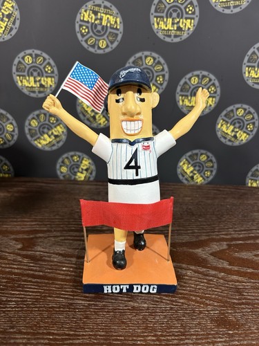 2006 Milwaukee Brewers Collectors Edition Klement Racing Hot Dog Bobblehead