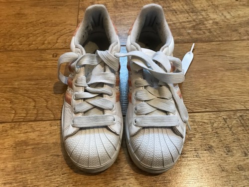 adidas pink stripe trainers