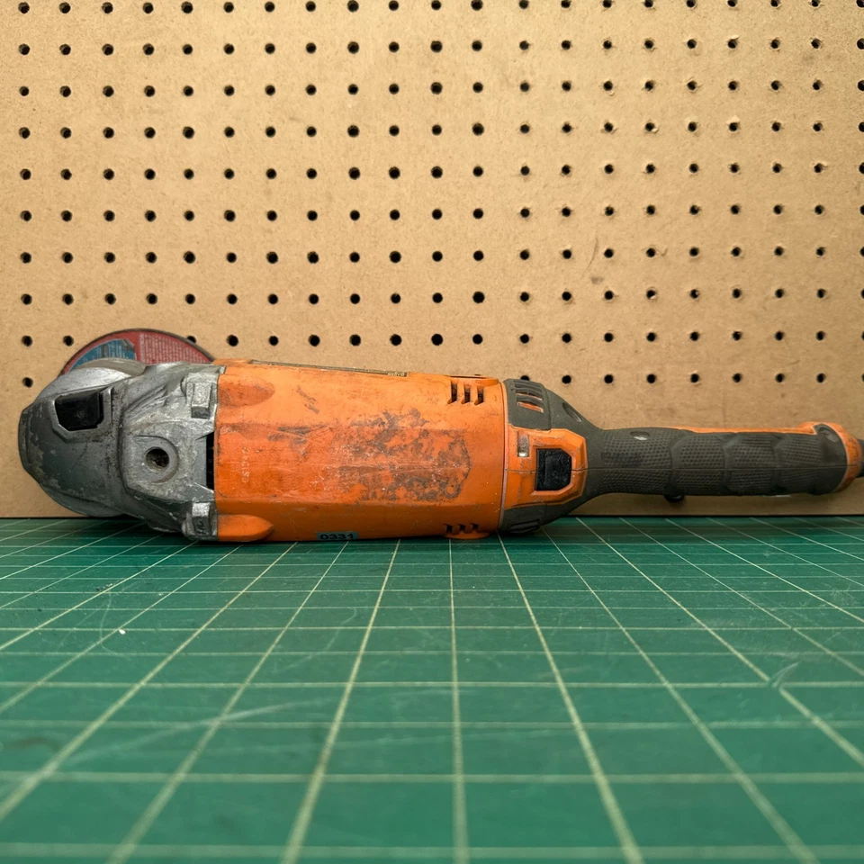 RIDGID R1020 15A con cable 7 pulgadas Amoladora angular con mango giratorio *SOLO PARA PIEZAS/REPARACIÓN* Foto 3 de 4