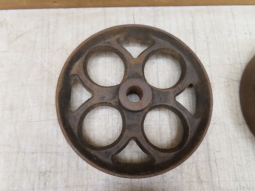 (4) RUEDAS DE CARRO DE MOTOR HIT MISS DE HIERRO FUNDIDO STEAMPUNK DE FÁBRICA INDUSTRIAL DE COLECCIÓN - Imagen 5 de 15