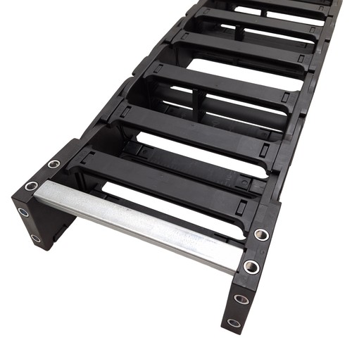 Igus 400.20.135.0-10L Energy Chain 200x56mm Inner, ø135mm Bending, 10-Link, 46in - Picture 5 of 6