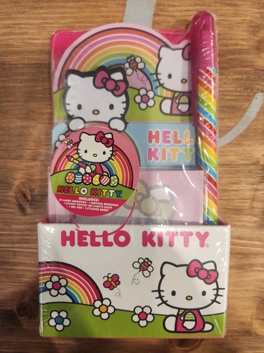 NUOVO set regalo Hello Kitty 4 pezzi piatto, fisso, set spazzolino e squishmallow - Foto 4 di 11