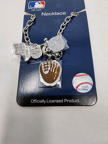 CHICAGO WHITE SOX Silver 3 Charm Necklace Pendant. MLB Officially Licensed - Picture 5 of 5
