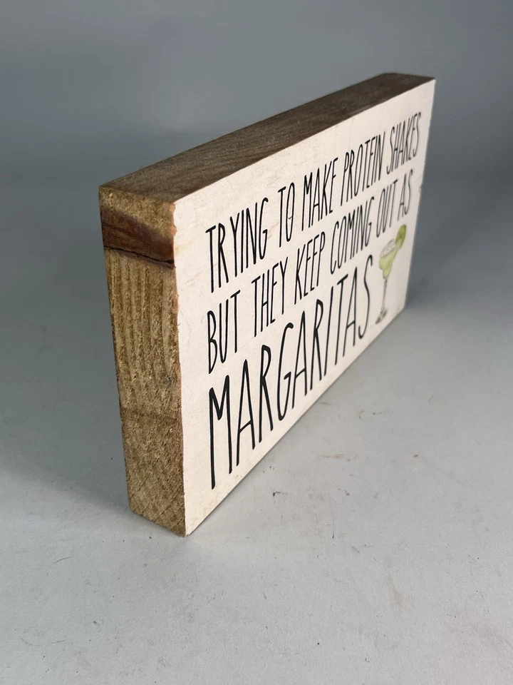 Trying to Make Protein Shakes but They Keep Coming Out as Margaritas, Wood Sign Foto 2 de 4