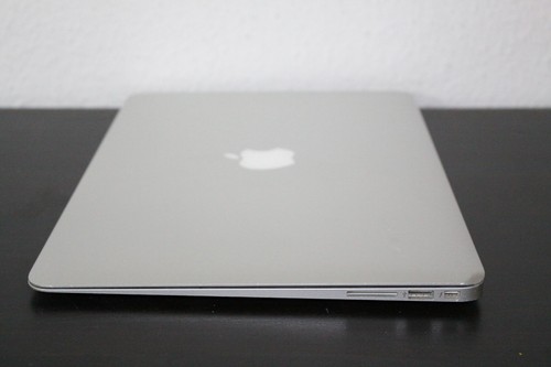 Apple Macbook Air 13" model nr 7,2 - Zdjęcie 6 z 8