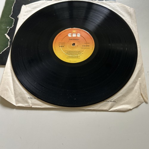 The Clash - The Clash 1977 UK Vinyl LP CBS 82000. VG+/VG+ - Picture 9 of 11