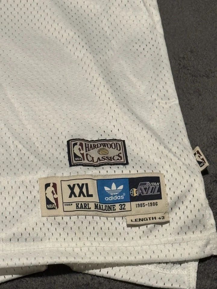 Футболка универсального игрока Mitchell & Ness Karl Malone Utah Jazz HWC мужская размер 2XL - Изображение 2 из 4