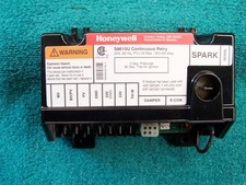 New Honeywell S8610U 3009 Continuous Retry Ignition Module S8610U3009