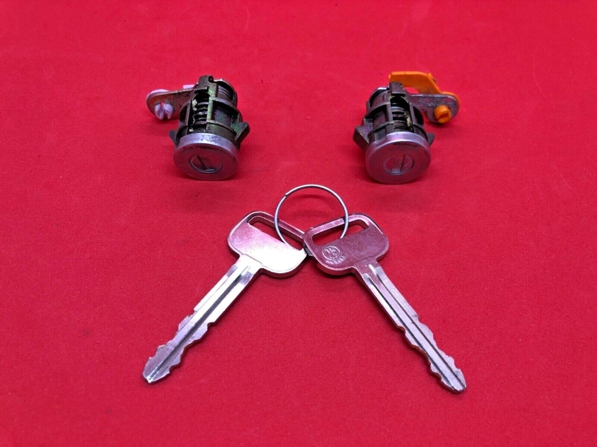 1999-2002 Toyota 4Runner Driver & Passenger Door Lock