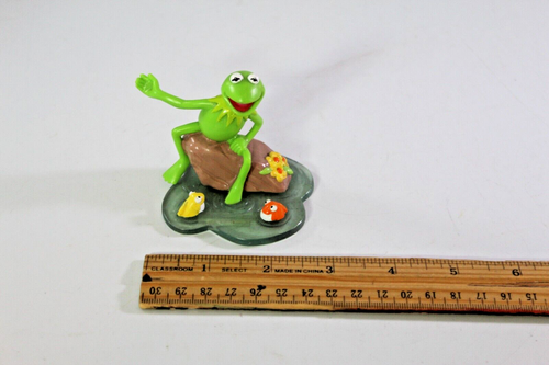 Vintage Muppets Kermit The Frog Pond PVC Figurine With Fish Applause Henson - Picture 2 of 5