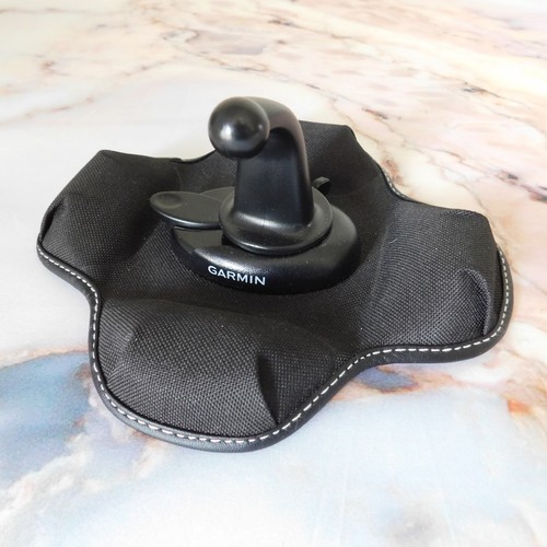 Garmin GPS Portable Weighted Friction Dashboard Dash Mount 0101090802 - Black - Picture 2 of 5