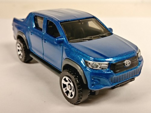 2018 Toyota Hilux Pickup Matchbox 2024 1-100 Adventure #35 Blue 6SP 1:64 Loose - Picture 3 of 8