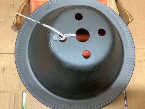 NOS 1955-68 CORVETTE CAMARO WATER PUMP PULLEY SBC 3905995 CF OEM - Picture 4 of 6