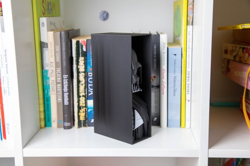 Hand-Painted Darth Vader Bookend, Star Wars Gift, Sci-Fi Decor Book Nook - Picture 10 of 10