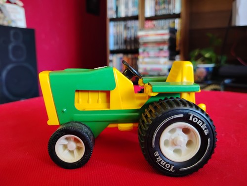 Vintage Tonka John Deere Farm Tractor (811002) w/ Wagon (55320) - Picture 8 of 15