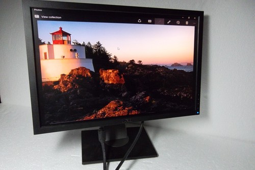 LOT-2 Dell P2210f 22" LCD Monitor w/4-Port USB Hub VGA DVI 320-8103 U828K P2210t - Picture 7 of 12