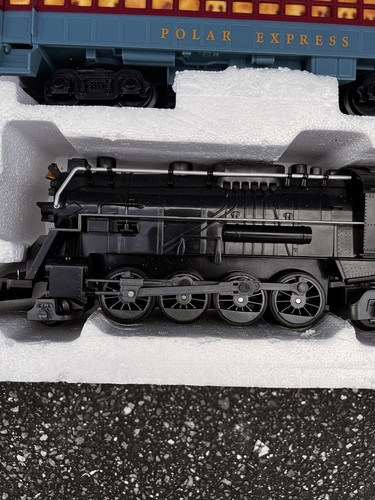 The Polar Express Lionel G-Gauge Remote Train Set 16 Tracks Remote Christmas EUC - Picture 6 of 13