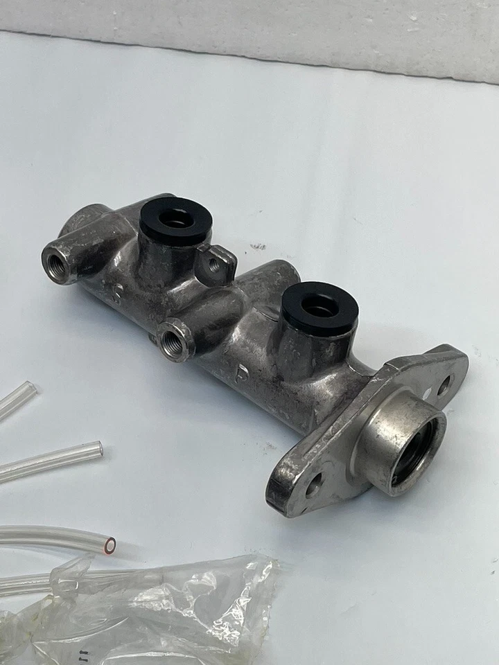 Главный цилиндр восстановленного тормоза марки 11-3105 от оригинального производителя подходит для Kia Sedona 2002-2005 годов выпуска - Изображение 2 из 4