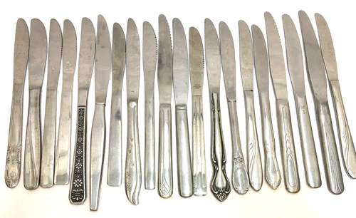 Dinner Knives Random Patterns Silverplate Solid Handle 9.5 lbs 68 Pieces Vintage - Picture 3 of 5