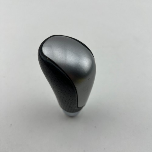 Subaru Liberty Outback Gen 4 Automatic Shift Knob 09/03-09/09 - Picture 4 of 10