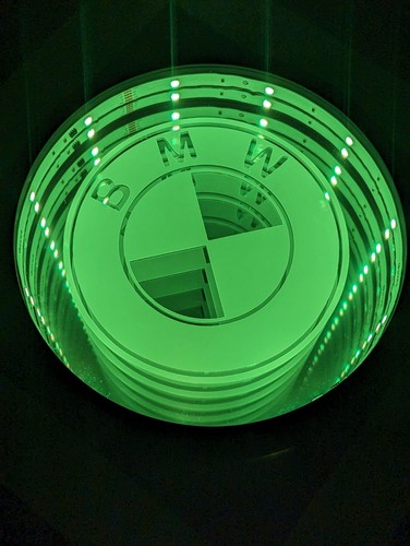 Reloj de pared BMW LED infinito espejo arte moderno ilusión óptica mosaico perla. - Imagen 8 de 19
