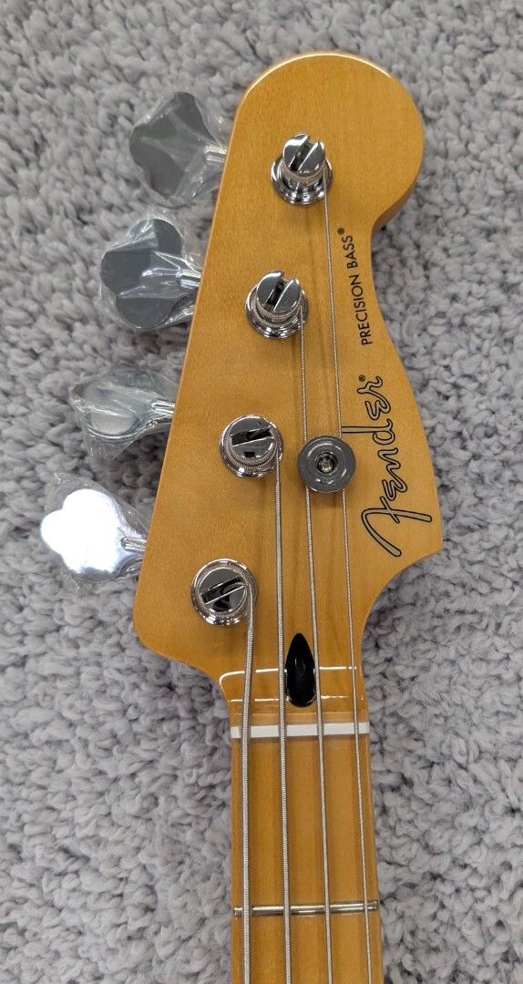 Fender Player II Precision Bass guitar, Maple Fingerboard, Hialeah