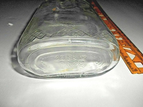 VINTAGE COLLECTIBLE WOLFSCHMIDT VODKA GLASS BOTTLE - EMPTY ONE PINT - Picture 4 of 8