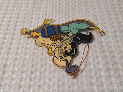 Vintage Disney Aladdin Jasmine Christmas Ornament Acrylic Suncatcher - Picture 4 of 7