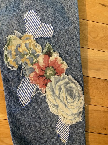 OOAK SAVE JEANS REFASHIONED UPCYCLED PATCHED DISTRESSED WASHED AND FRANSEN 16A - Bild 14 von 18