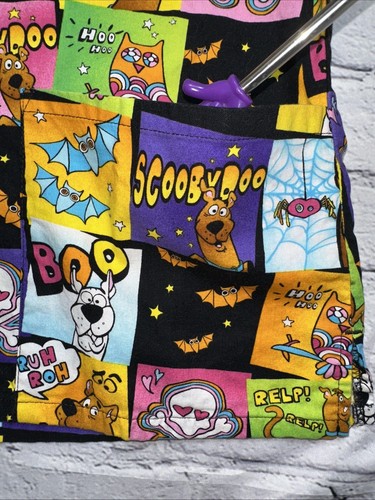 Scooby Doo Halloween Scrubs Top Women’s Pockets V Neck Side Slits Size Small - Picture 7 of 16